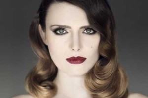 Elodie Frégé : « On me voit mais on ne m’entend pas »