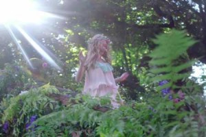 Quelle est la musique de la pub Cacharel « Anaïs Anaïs » ?