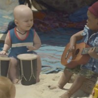 Evian Baby Bay : la musique du spot de pub signée Lilly Wood and the Prick