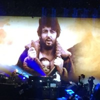 Paul McCartney fait rêver le public de l'AccorHotels Arena