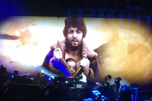 Paul McCartney fait rêver le public de l'AccorHotels Arena