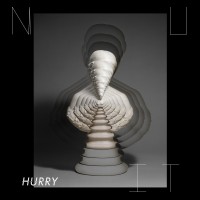 N U I T - « Hurry » : La chronique